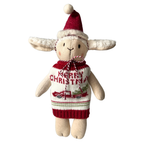 Bárány textilbaba hímzett szemekkel, kötött, autó mintás karácsonyi mellényben és piros gyapjúfilc sapkában. 