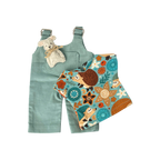 Felhő - Türkiz nadrágban választott pólóban