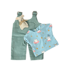 Felhő - Türkiz nadrágban választott pólóban