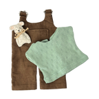 Felhő - Barna nadrágban választott pólóban