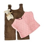 Felhő - Barna nadrágban választott pólóban