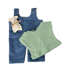 Felhő - Farmerkék nadrágban választott pólóban