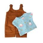 Felhő - Rozsda nadrágban választott pólóban